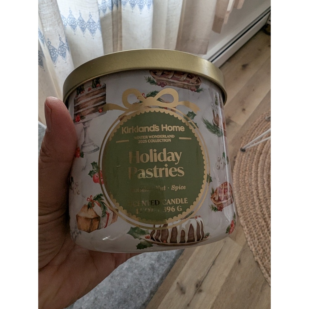 Kirkland Holiday Pastries Vanilla Spice 3-Wick Christmas Holiday Candle New